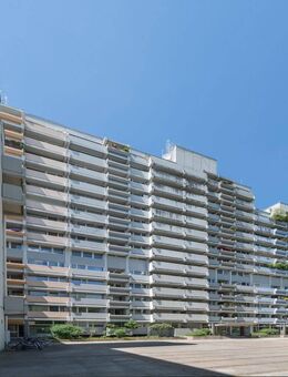 Bezugsfreie 3-Zimmer-Wohnung direkt am "Olympia Einkaufszentrum" - München