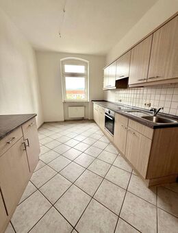 Hier gibts alles was Sie brauchen - mit EBK, Balkon und Tageslichtbad, Stellplatz - Gera