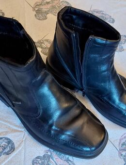 ein Paar Winterschuhe, Herren - Gransee