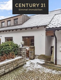 Sofort bezugsfertig! Modernisiertes Zweifamilienhaus mit Dachterrasse und großem Garten - Passau