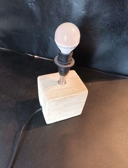 Tischleuchte Tischlampe Nachttischlampe - E14 - Keramikfuss- ca. 20x10x8cm - Essen
