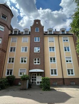 Erstbezug nach Renovierung : Stilvolle Mietwohnung in zentraler Lage mit Aufzug & Tiefgarage ! - Hilden