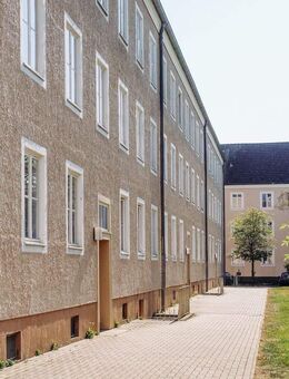 2-Zimmer-Wohnung mit Altbaucharme // Dachgeschoss - Wolfsburg