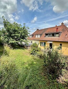 Provisionsfrei für den Käufer! Modernisierte Doppelhaushälfte mit zwei Wohnungen und großem Garten! - Zell (Main)