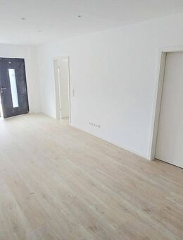 Erstbezug nach Sanierung! 3 Zimmer-Erdgeschoss-Wohnung in Ostfildern - Ostfildern