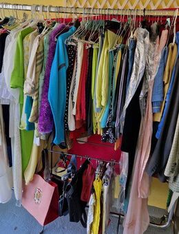 100 Teile Damenmode - modern, vieles NEU - München