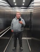 Er sucht Sie in 24768