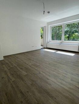 Helle 3-Zi.-Wohnung im Erdgeschoss mit Balkon - Osnabrück