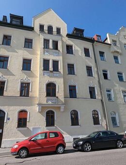 Giesing * WG geeignet * 3 Zimmer * Balkon * Altbau - München