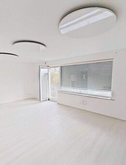 **Moderner Familientraum: Großes, dreistöckiges Einfamilienhaus mit 10 Zimmern, Sauna, Terrasse und Garten** - Schauren (Landkreis Cochem-Zell)