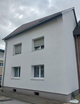Modernisiertes Zweifamilienhaus - Dormagen