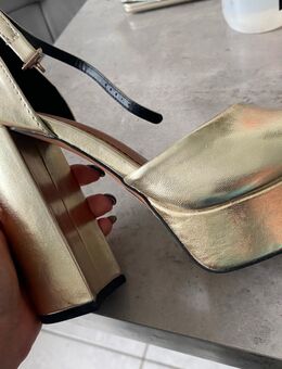 High heels in Gold - Dortmund