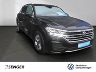 VW Touareg, 3.0 TDI R-Line, Jahr 2023 - Lübeck