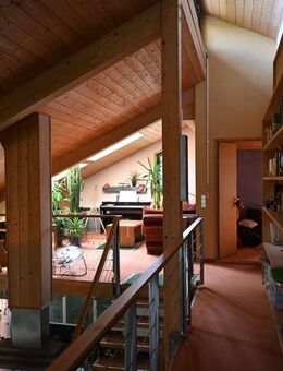 ökologisches Bauen mit Holz und Lehmziegel und vielen Features - Hohen Neuendorf