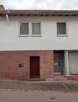 Charmantes Wohn- und Geschäftshaus mit großem Garten in citynaher Lage in Warburg - Warburg (Hansestadt)