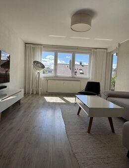 Helle 4,5-Zimmer-Wohnung in ruhiger und zentraler Lage von Leonberg - Leonberg (Baden-Württemberg)