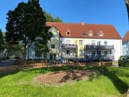 Top-Wohnung Komplett weiss tapeziert mit neuem Bad und Laminat ! - Gladbeck