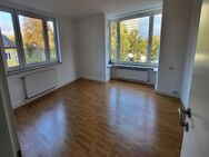 Renovierte 3 Zimmer Wohnung im mit sehr guter Verkehrsanbindung im Kasseler Vorderen Westen - Kassel