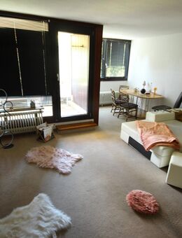Großzügige 1 Zimmer-Wohnung, Lift, DuBad, inkl. KFZ-Stellplatz, Schwimmbad, Sauna... - Hannover