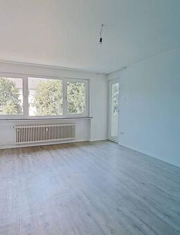 **Platz für die ganze Familie: Große 4-Zimmer-Wohnung mit Balkon** - Paderborn