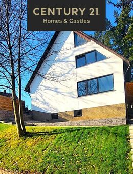 Traumhaft sanierte 300m² Villa mit Einliegerwohnung oder Büro, und großer Garage - Illingen (Saarland)