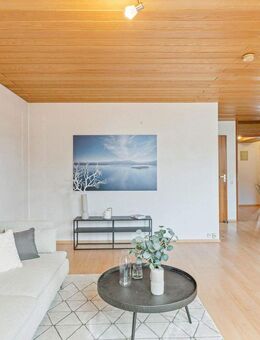 Schöne Wohnung mit Potential - Gemütliche Loggia, Einzelgarage und 2 Bäder - Stuttgart