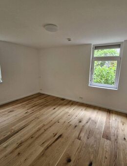 Erstbezug! Renovierte 2-Zimmer-Wohnung mit Keller und Tiefgaragenstellplatz in Bad Herrenalb! - Bad Herrenalb