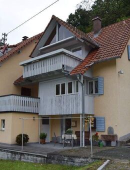 Zweifamilienhaus mit Ferienwohnung auf großem Grundstück in Münstertal - Münstertal (Schwarzwald)