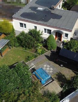 Bungalow mit großem Grundstück, Ausbaupotenzial & zentraler Lage - Bornheim - Bornheim (Nordrhein-Westfalen)