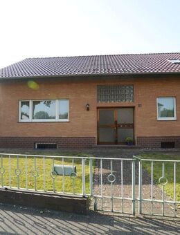 Einfamilienhaus mit Einliegerwohnung in ruhiger Wohnlage in Paderborn-Sennelager - Paderborn