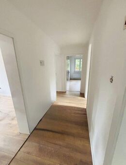 3 Zimmer Wohnung teilmöbliert u. frisch renoviert (EBK, Badewanne, Keller, Tageslichtbad usw.) - Bad Harzburg