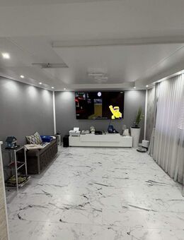 Modernisierte Doppelhaushälfte mit großem Garten, Hof, Scheune und Sommerküche. - Freudenberg (Baden-Württemberg)