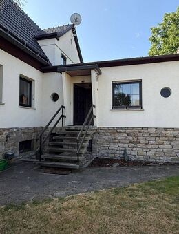 Charmantes Einfamilienhaus mit Garage in Güsten - Güsten