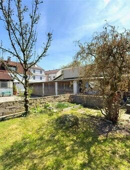 Einfamilienhaus mit zwei Wohneinheiten und Baupotenzial - Augsburg