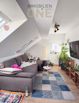Helle 2,5-Zimmer-Dachgeschosswohnung mit Einzelgarage - Mintraching