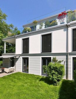 Familienoase in Nymphenburg-Gern: Großzügige Gartenwohnung im Grünen provisionsfrei v. Eigentümer - München
