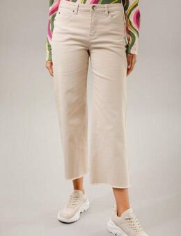 Aniston CASUAL 7/8-Jeans mit leicht ausgefranstem Beinabschluss