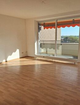 3-Zimmer-Wohnung mit 2 Balkonen und wunderschöner Aussicht in Erlangen - Erlangen