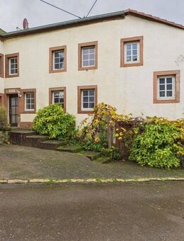 Gemütliches Haus mit Ausbaureserve in ruhiger Lage. L - Vianden 22min. - Baustert