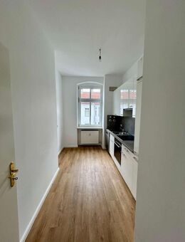 Traumhafte 2-Zimmer Wohnung mit Einbauküche in Friedrichshain! - Berlin