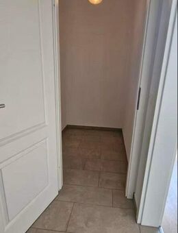 Attraktive, renovierte 2-Zimmer-Wohnung in der malerischen Oberlausitz. - Hoyerswerda