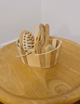 Badeset Massage SPA Sauna Pediküre Maniküre Nagelschere Spiegel Pfeile Holz Korb - Essen