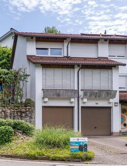 Viel Platz zum Wohlfühlen: Familienfreundliche Doppelhaushälfte mit Garten in Wehr-Öflingen - Wehr (Baden-Württemberg)