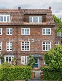 + Ein Stadthaus mit Geschichte - Zeit das Märchen neu zu schreiben + - Hamburg