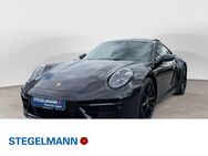 Porsche 911, Carrera 4 S 992 Sport-Design-Paket schwarz, Jahr 2021 - Detmold