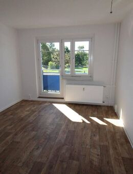 3-Raum-Wohnung mit Balkon, Erstbezug nach Sanierung - Ebersbach-Neugersdorf