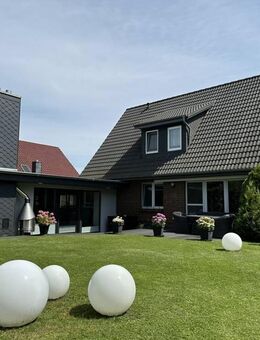 *reserviert* Einfamilienhaus mit gehobener Ausstattung, Einliegerwohnungen & Nebengelass in ruhiger Wohngegend offenbart eine Vielzahl an Möglichkei - Klink