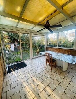 Viel Platz für zwei Familien – charmantes Haus mit Wintergarten und Gartenidylle - Celle