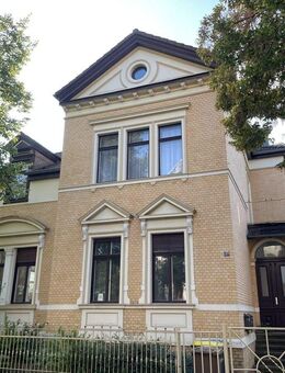Villa im Bürgergarten - sofort selbst beziehbar + Mieteinnahmen. - Naumburg (Saale)