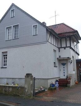 Zwangsversteigerung - Einfamilienhaus mit Nebengebäude in Gross Ilsede für den Käufer provisionsfrei - Ilsede